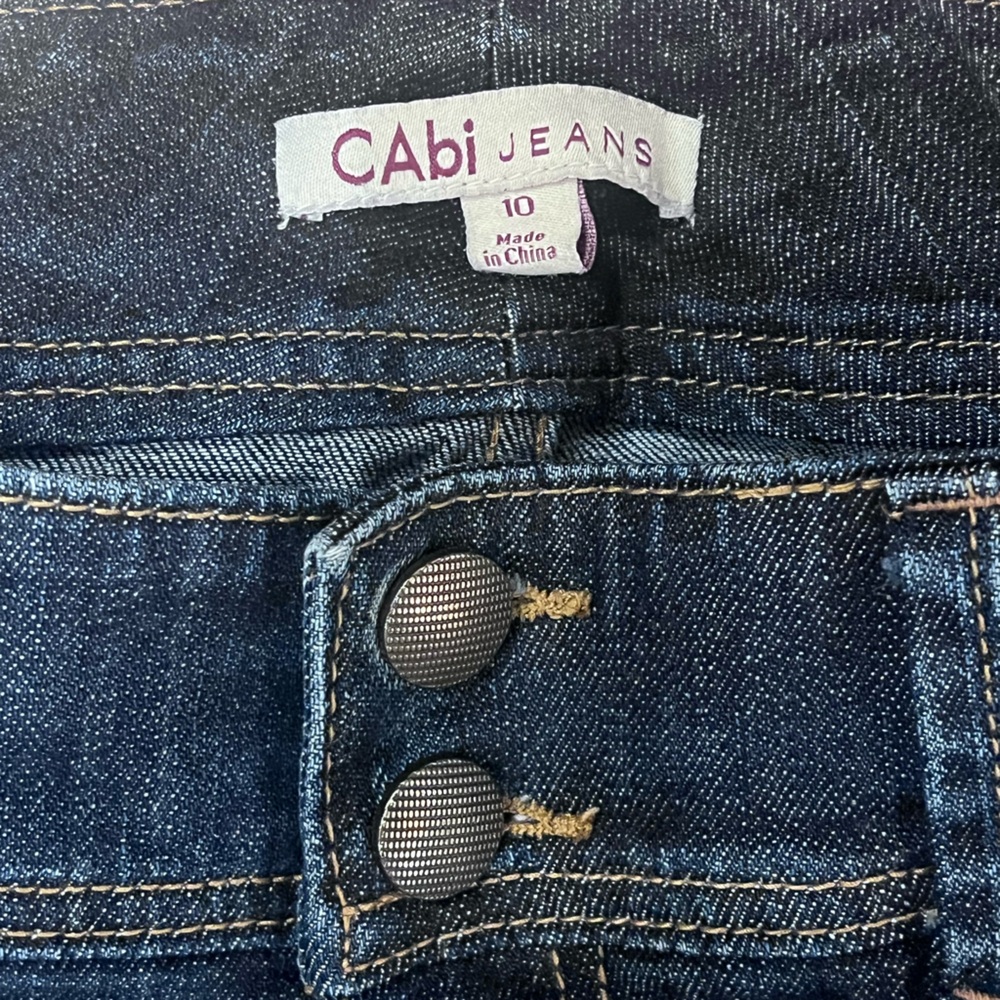 Cabi | Women’s Denim Bermuda Jeans Shorts | Dark Wash - Picture 4 of 6